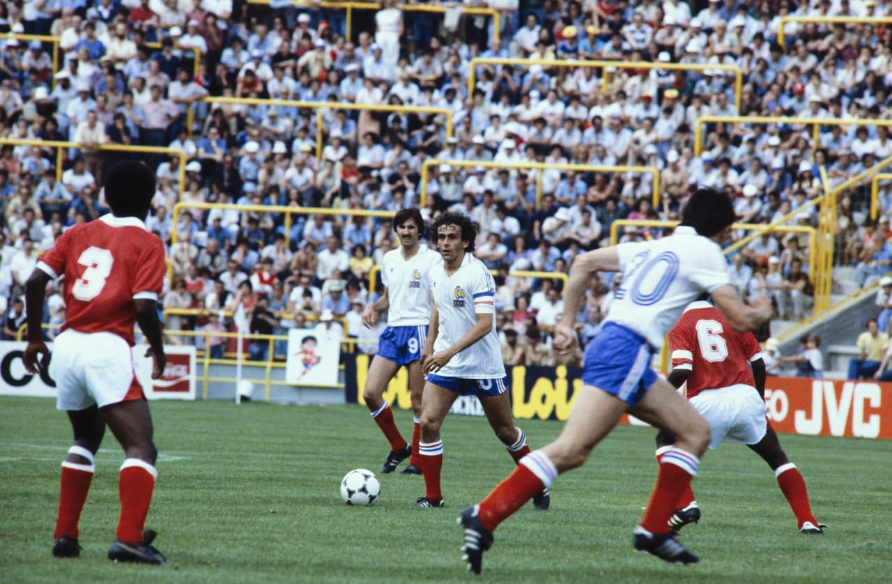 Platini lideró a su equipo para demostrar su dominio y su jerarquía en la cancha del estadio José Zorrilla en Valladolid ese 21 de junio.