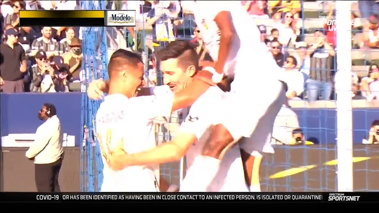 Chicharito genera un penal y Kljestan adelanta a LA Galaxy