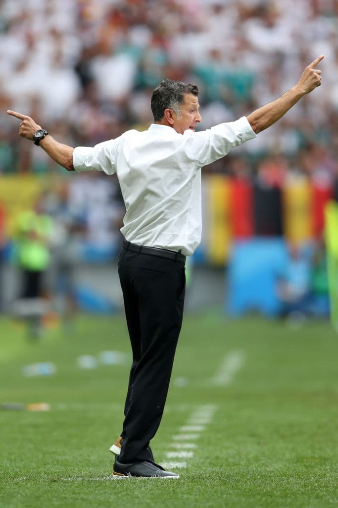 El segundo tiempo, entre las embestidas alemanas, estuvieron llenas de indicaciones para evitar la igualdad.