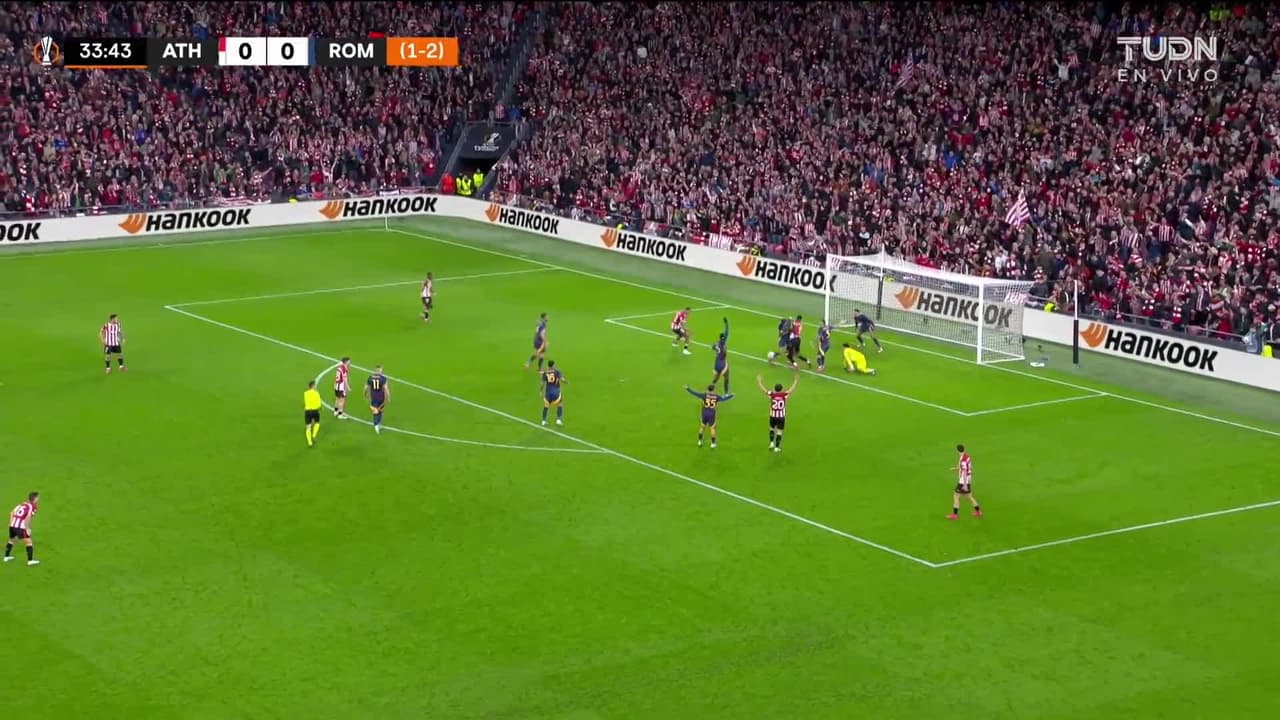 ¡TIRO ATAJADO! disparo por Maroan Sannadi.