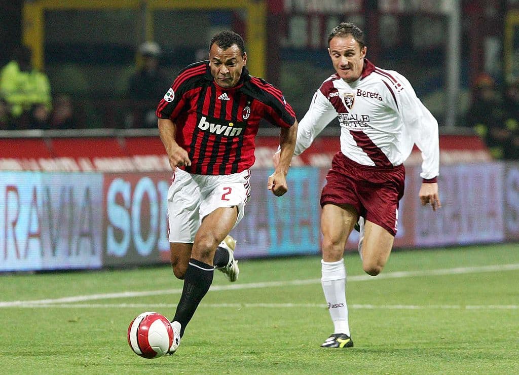 Tras debutar con el Sao Paulo, Cafú permaneció durante cinco años con el Tricolor Paulista antes de emigrar a Europa para jugar con el Real Zaragoza.