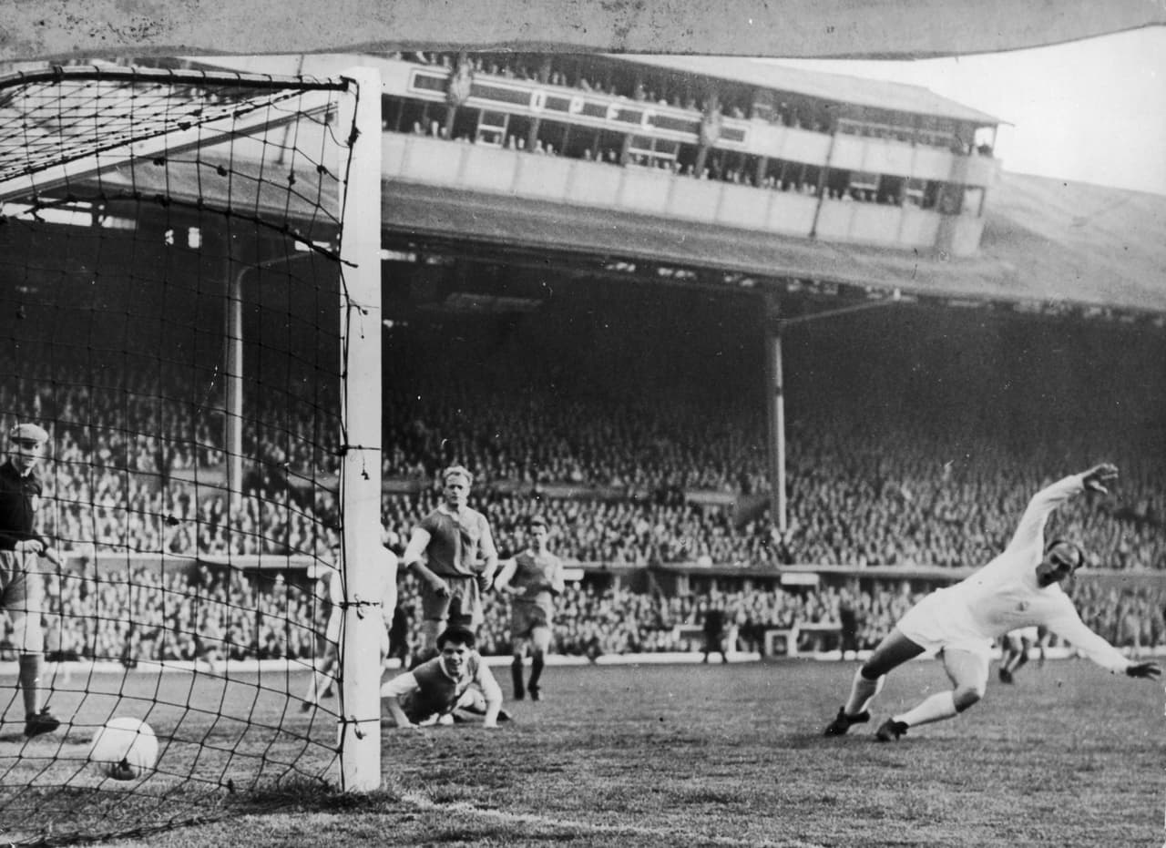 Alfredo Di Stéfano hizo 23 goles y defendió a muerte la camiseta de su última patria.