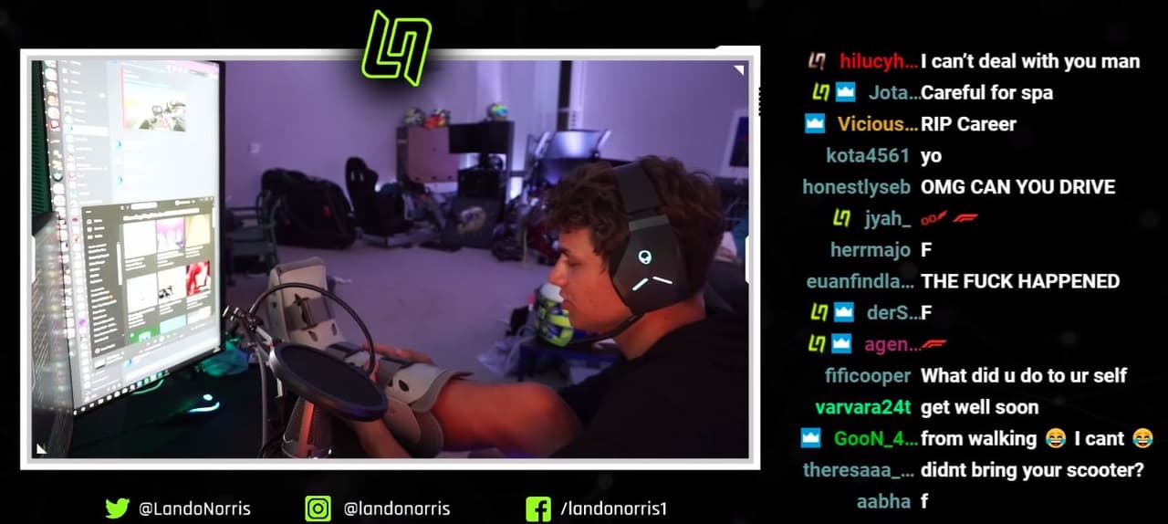 lando Norris en sus transmisiones, se mostró con una férula.