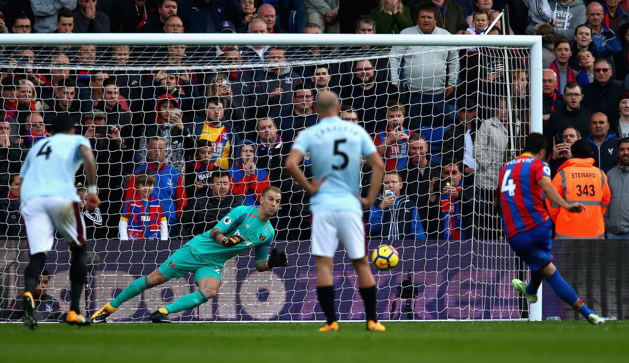 Al minuto 50, los locales encontraron el descuento por intermedio de Luka Milivojević, desde el punto penal.