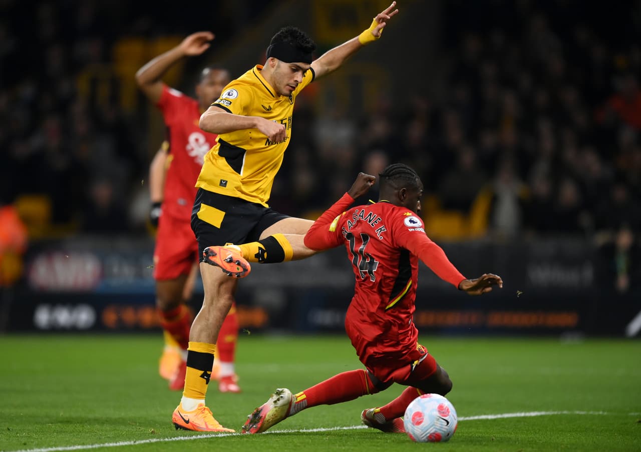 Wolves goleó 4-0 al Watford en partido pendiente de la Jornada 19 de la Premier League.