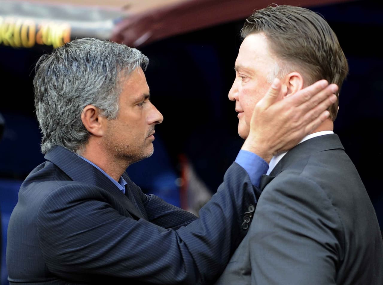 ¿Mourinho toma el puesto de Van Gaal en 'Man-U'?