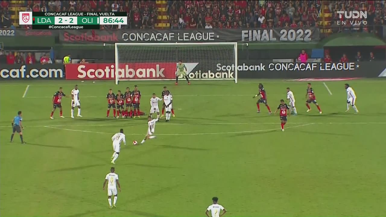 ¡Olimpia silencia Alajuela! Araújo consigue el 2-2 que le da el título