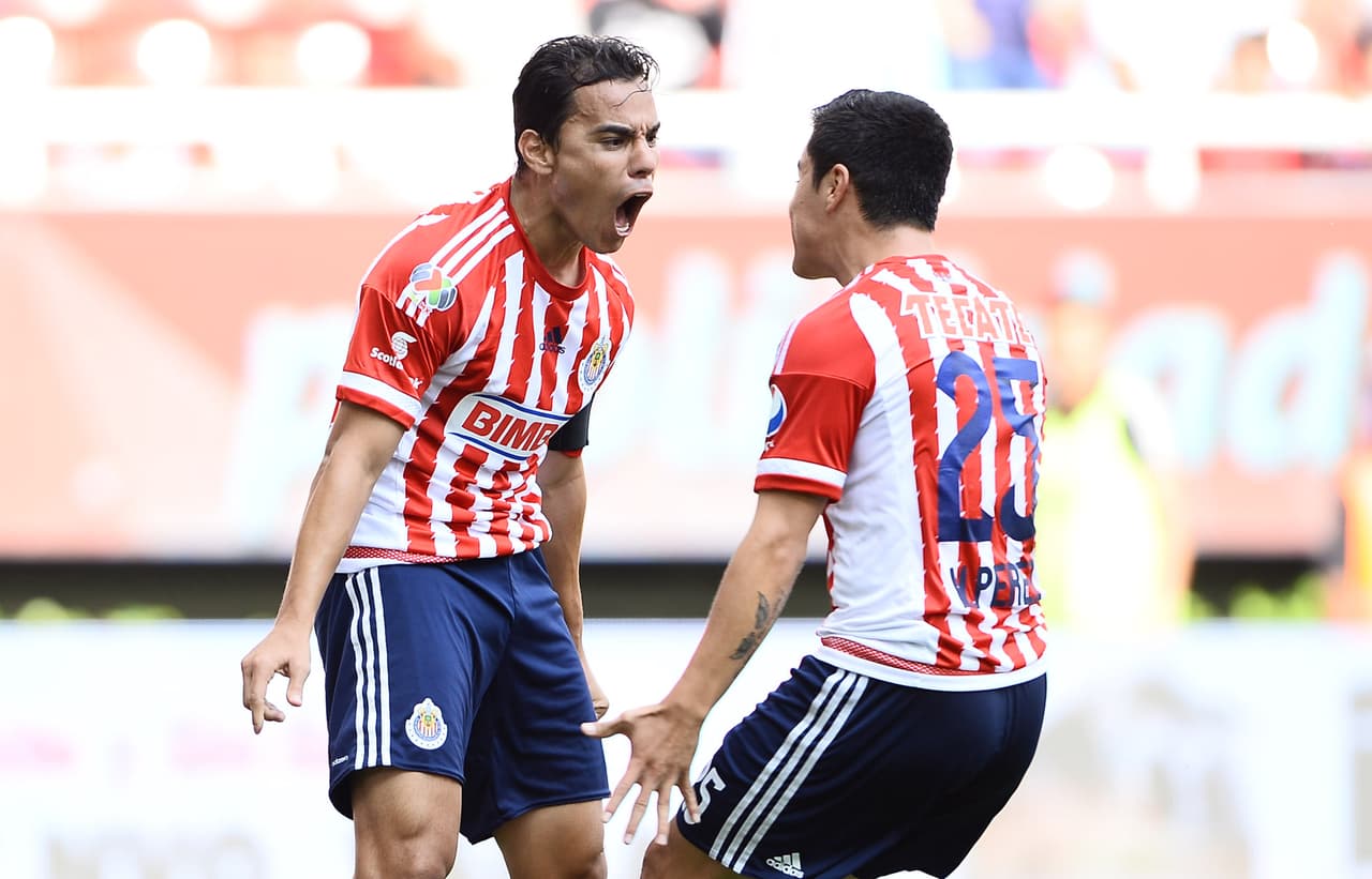 3.- Los defensores deberán neutralizar a Omar Bravo, el delantero del rebaño sagrado lleva 7 goles en lo que va del torneo, siendo el hombre y referente de gol en el ataque de los tapatíos.