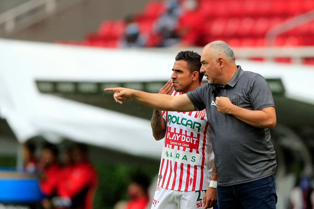 Memo Vázquez se va con duda: “¿Por qué habrá tenido que repetir?”