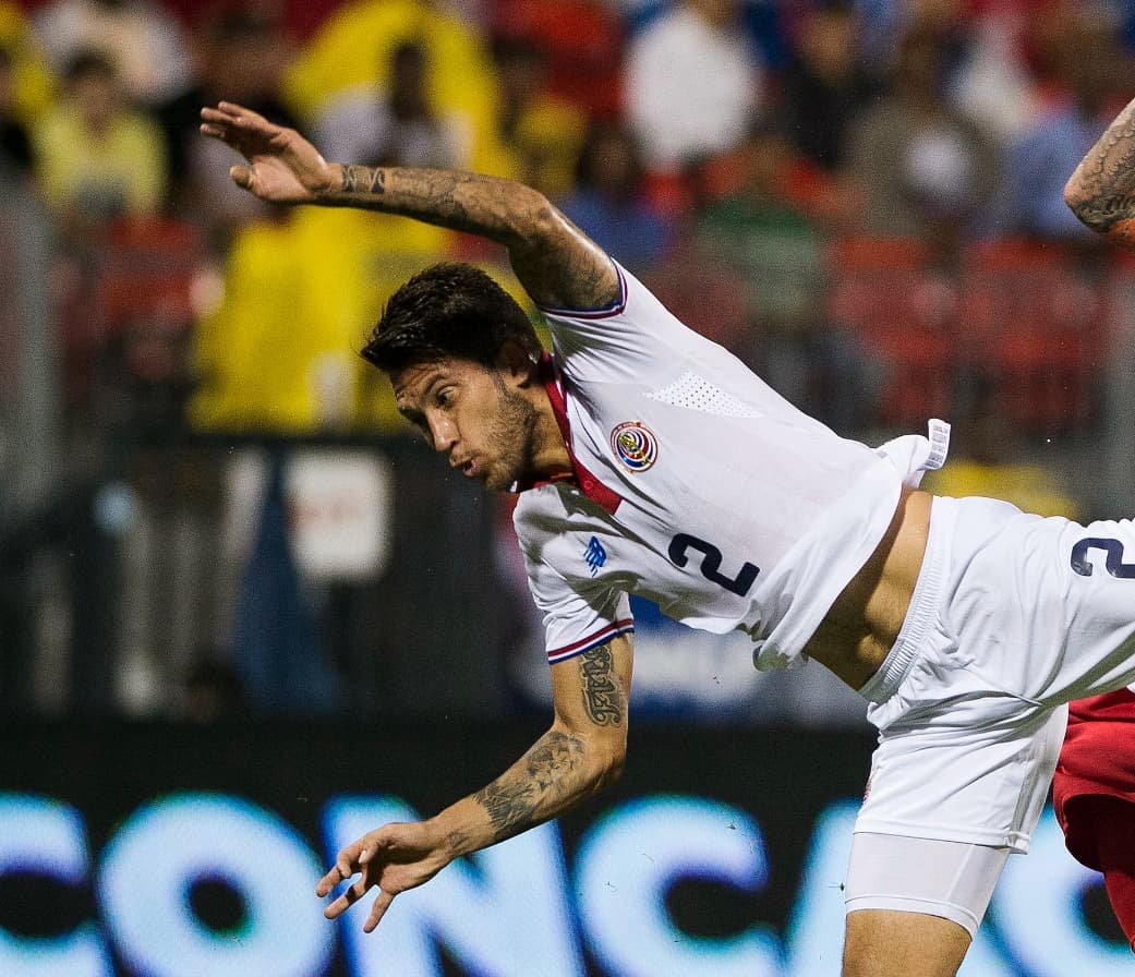 Francisco Calvo: El lateral estuvo impreciso en su marca en varias ocasiones, jugadores como Esquivel, Corona o Aguilar se lo llevaron en varias ocasiones pero gracias a su velocidad pudo reponerse y competir de nuevo. Calificación: 6.