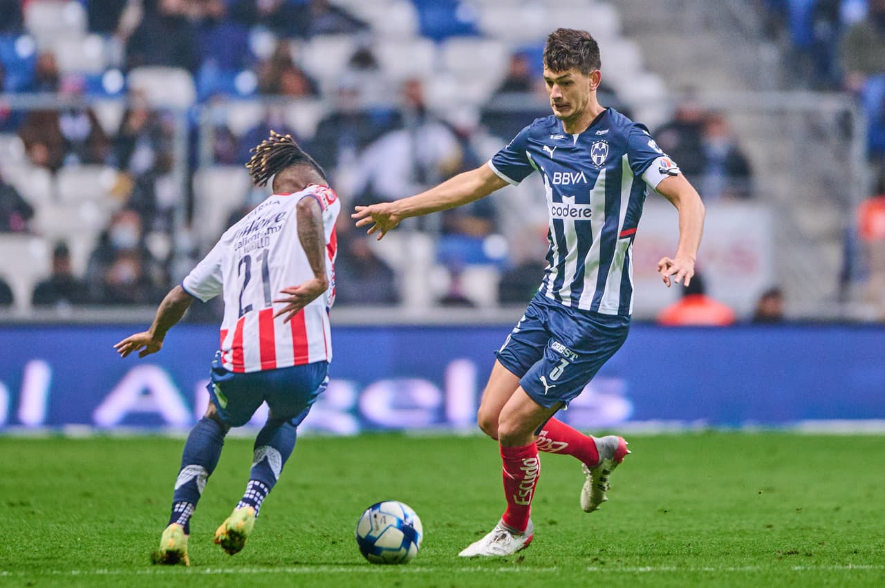 Monterrey controla el partido durante casi los 90 minutos, pero su delantera no es nada contundente y terminan cayendo 0-2 en el 'Giagnte de Acero'.