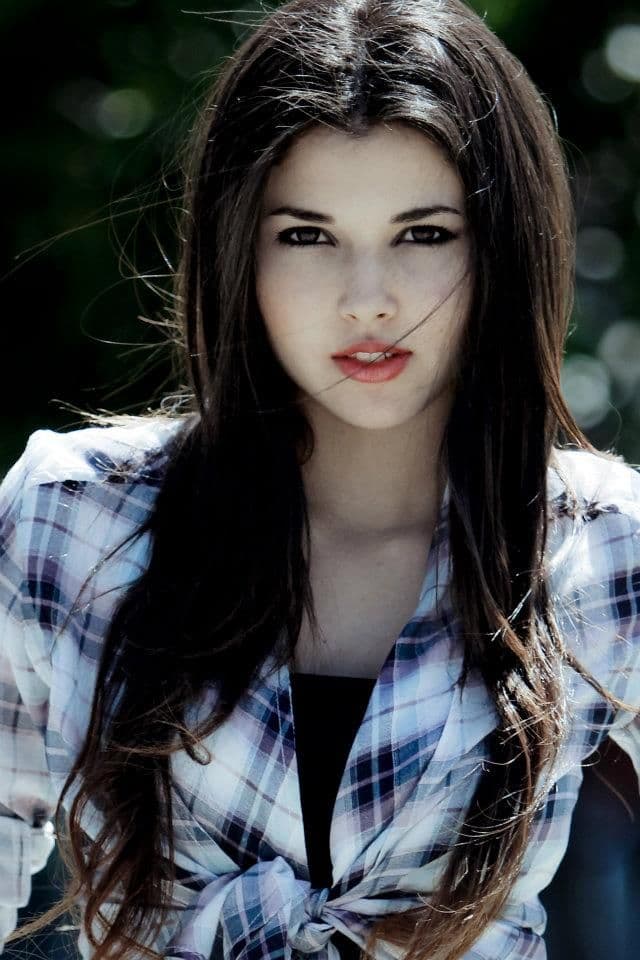 La bella modelo brasileña, quien radica en Australia, habría rechazado en varias ocasiones invitaciones del futbolista del Real Madrid mientras el portugués se encontraba en pretemporada.