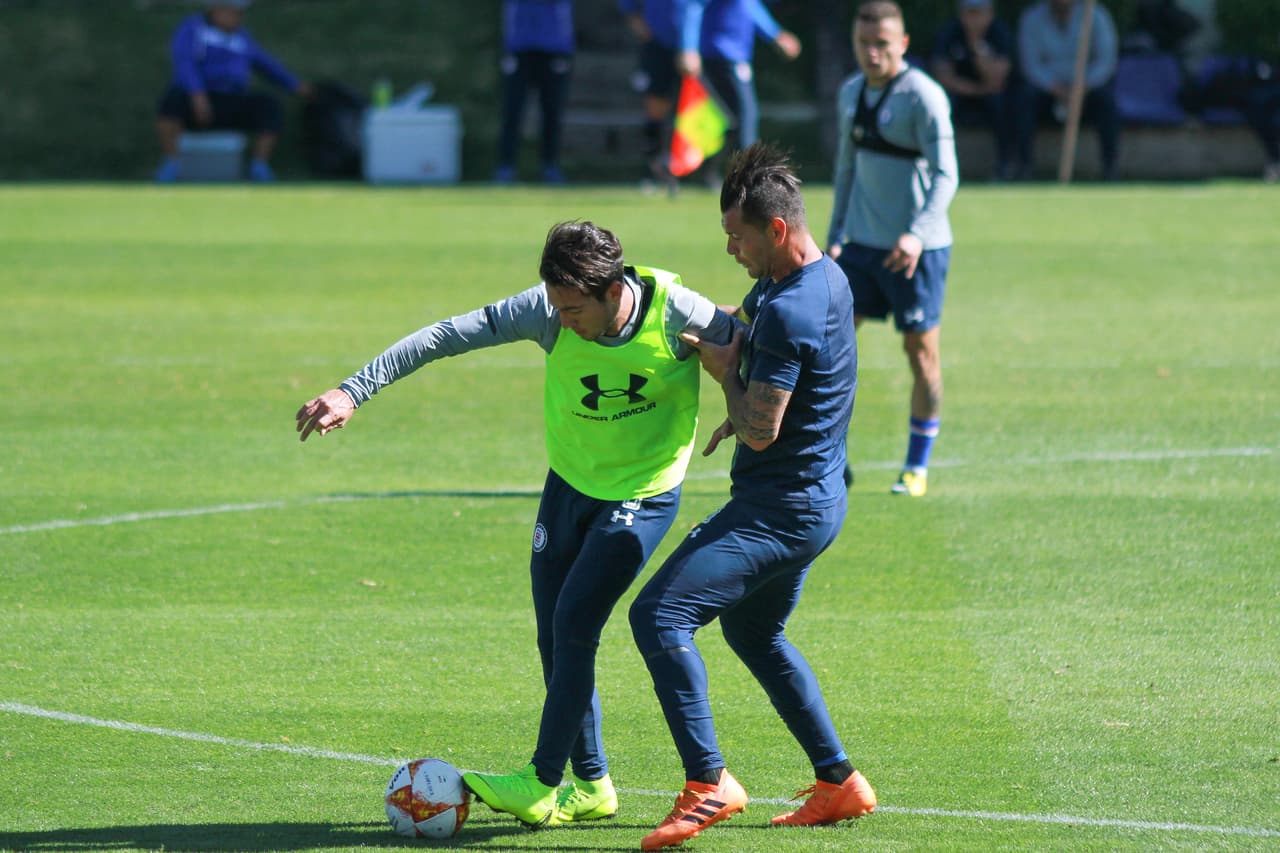 Javier Salas y Milton Caraglio demostraron también que no se requiere ser nuevo en la nómina para mostrar sus ganas de sacudirse de la final perdida y lucirse en el Clausura 2019.