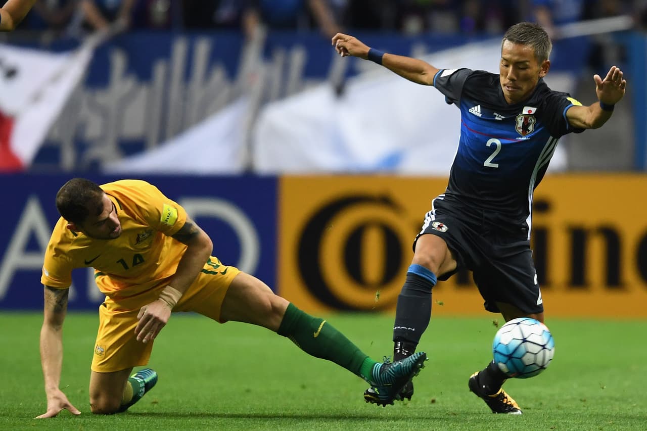 Mientras que los australianos buscaban defenderse de la mejor manera ante sus embestidas.