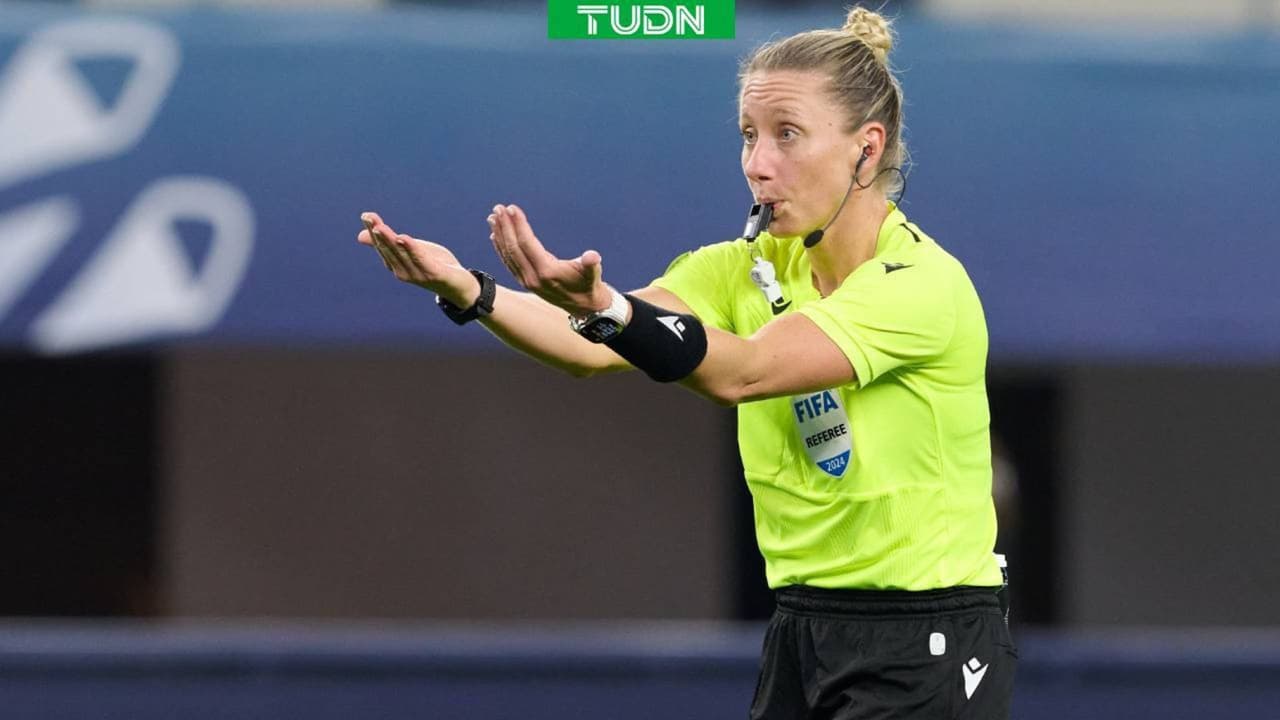 Tori Penso, segunda mujer que pitará un partido de Copa del Mundo