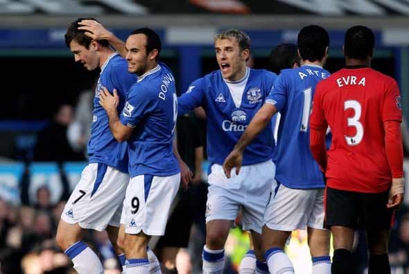 Tres goles hizo el Everton para darle la vuelta al marcador y aplastar al Manchester.