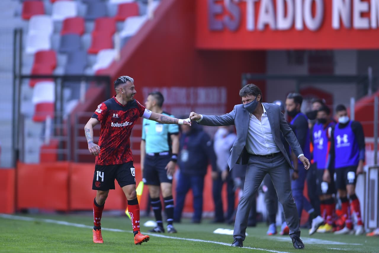 Toluca derrota a Mazatlan en el Nemesio Diez 4-1. Con un Hat-trick de Alexis Canelo y gol de Rubens Sambueza, los 'Diablos Rojos' se quedan con la victoria y los tres puntos. El único gol por parte del visitante, corrió a cargo de Camilo Sanvezzo al minuto 67, durante la quinta Jornada del Torneo Guard1anes 2021.