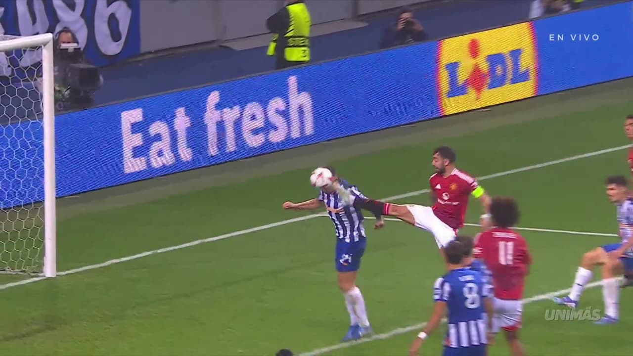 ¡Roja a Bruno Fernandes! Perdió la cabeza el jugador del United