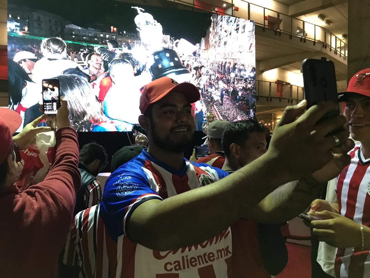 El color del partido entre Chivas y Veracruz para cerrar la actividad en el torneo Apertura 2019 por parte de ambos clubes.