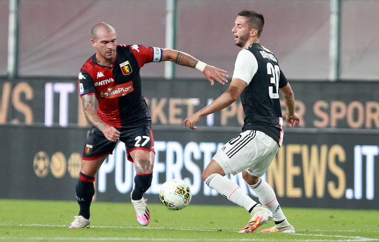 Douglas Costa al 73’ hizo una bicicleta fuera del área grande para prender el balón, colocarlo en el ángulo superior izquierdo y marcar el tercero para Juventus. Andrea Pinamonti (76’) hizo el descuento para los locales, pero la reacción era demasiado tardía.