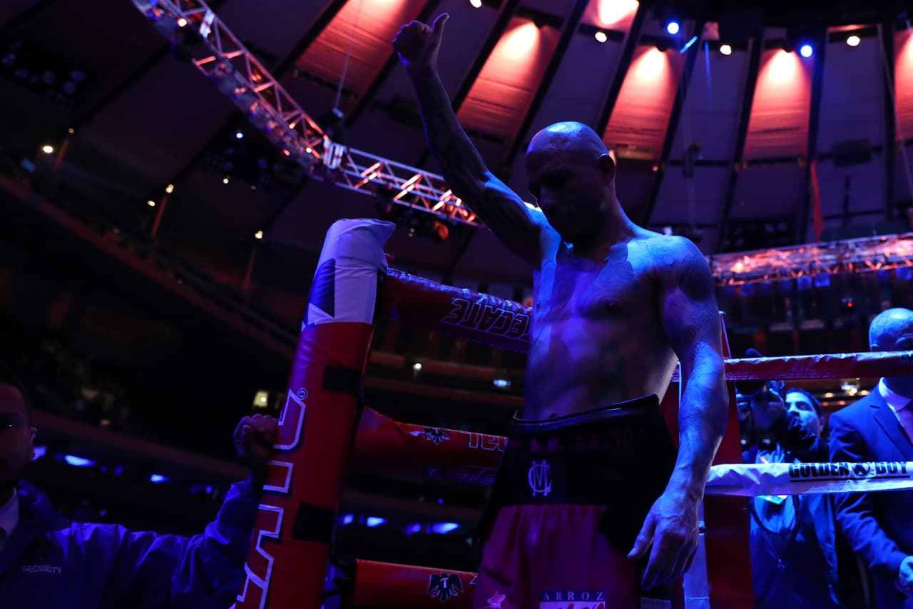 Aunque el futuro en el boxeo en el cuadrilátero para Cotto no parece tener escrita aún la última página de su libro, por ahora escribió el capítulo de su despedida.