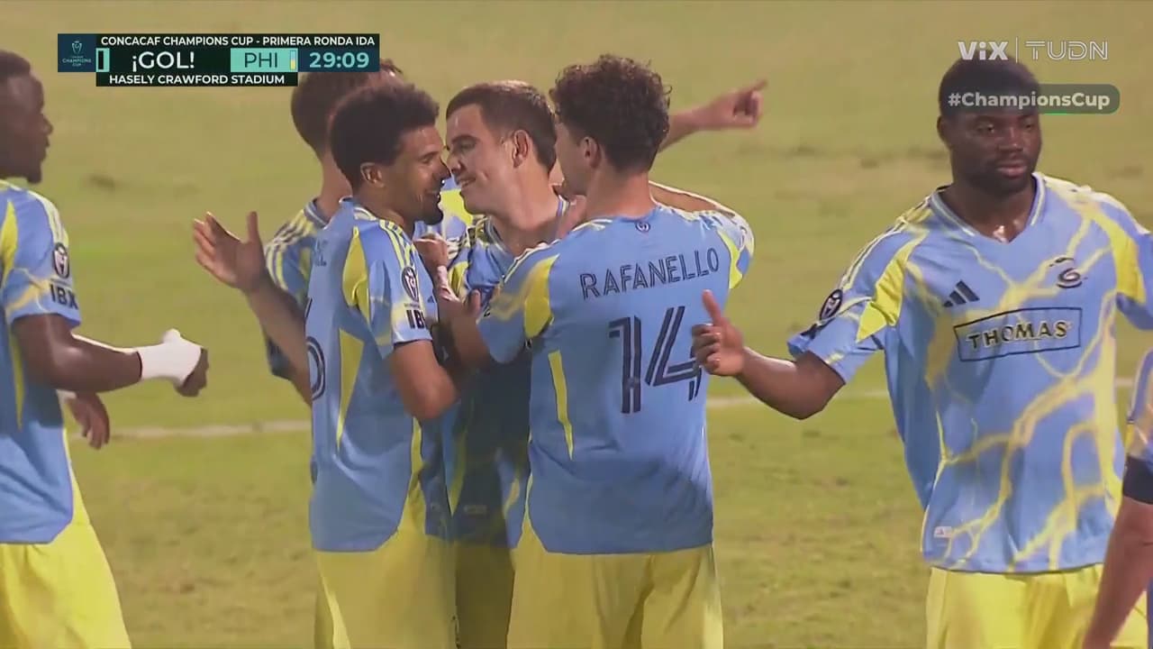 ¡Magistral cobro de tiro libre de Milan Lloski! Unión toma la ventaja 0-1