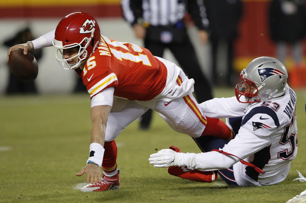 En el juego de la Semana 6 en Foxboroguh, entre ambos equipos, los Pats no registraron una sola captura de QB. En el primer medio de este juego embolsaron dos veces a Patrick Mahomes.