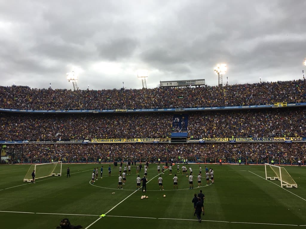La Bombonera pone eso... y pone aguante: Boca Juniors entrenó a cancha llena
