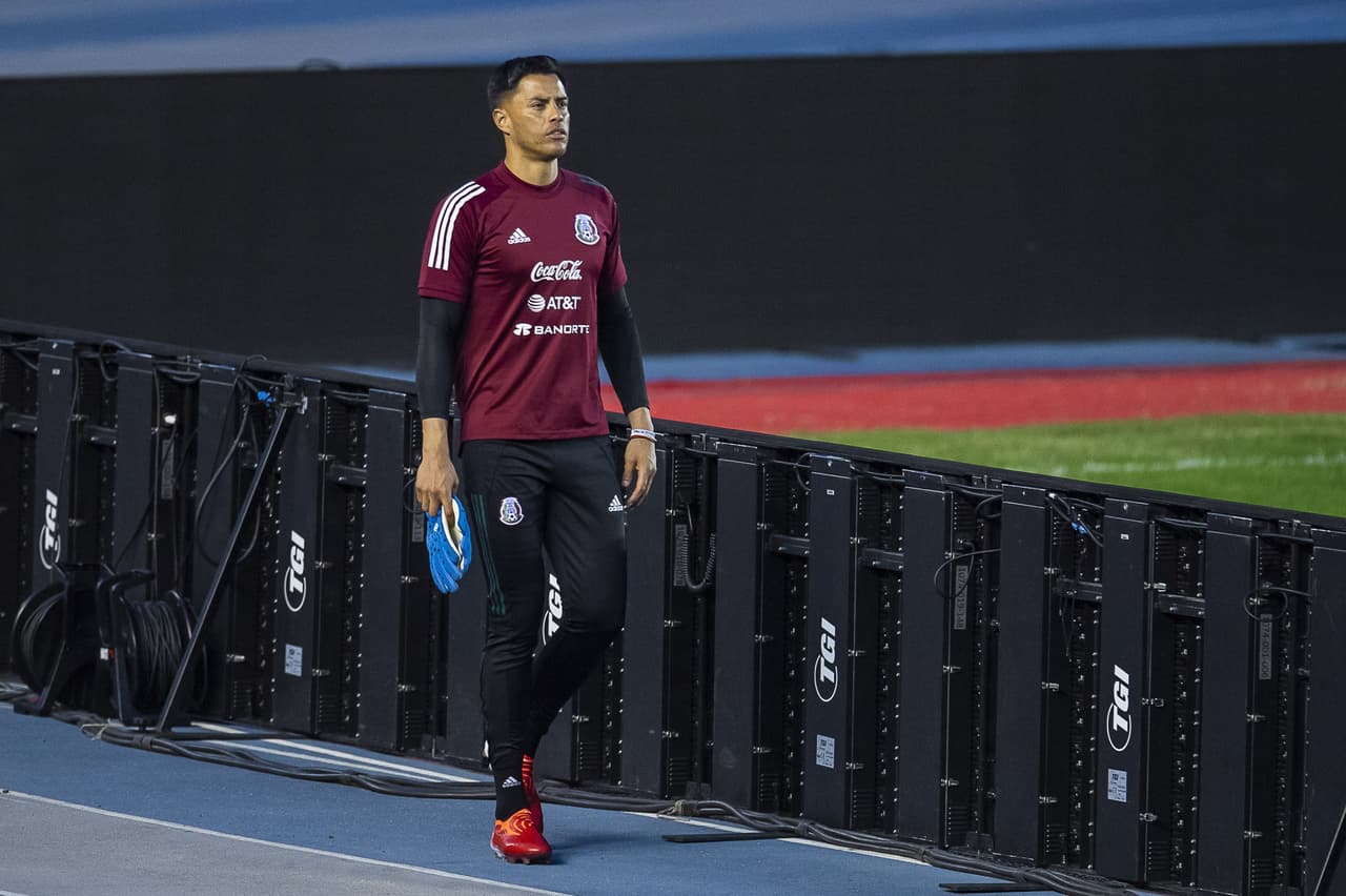 Martino convoca a jugadores de Pumas para amistoso ante Chile