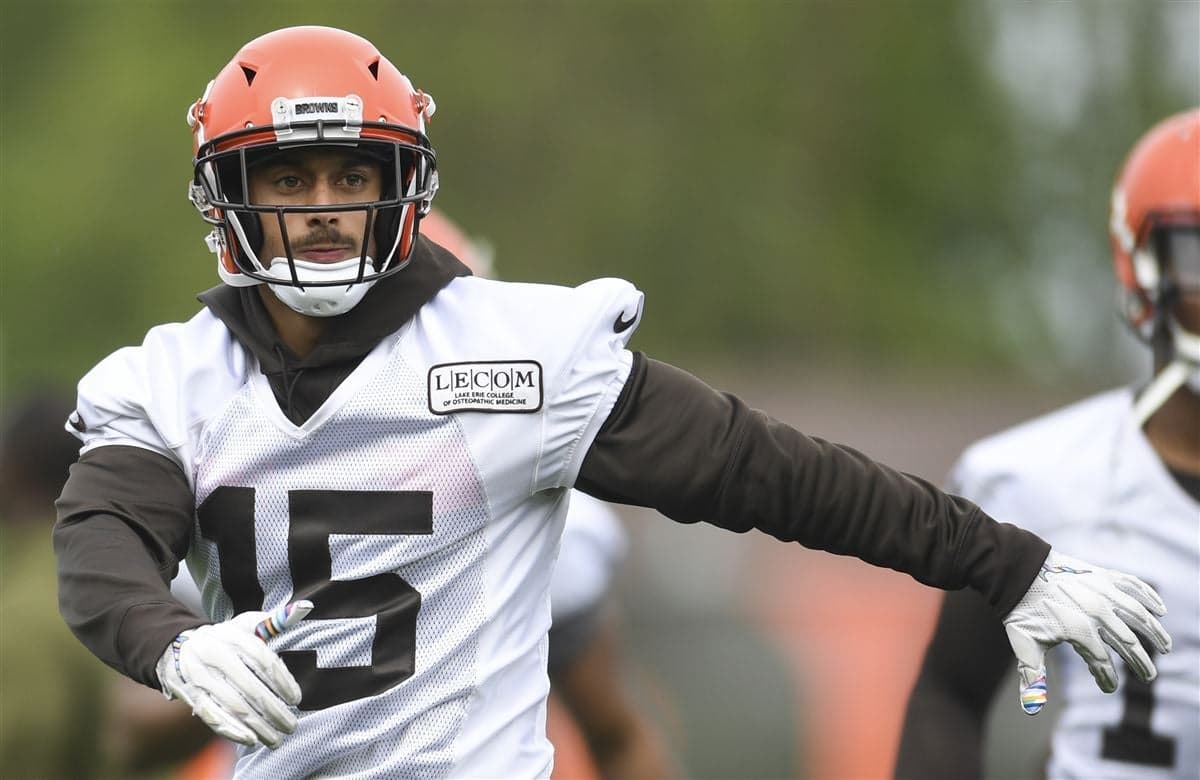 Contra todo pronóstico, fue aceptado por Cleveland Browns y gozó de una oportunidad en el primer partido de pretemporada pero hubo un impedimento...
