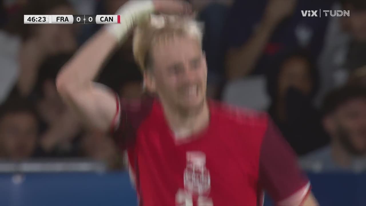 ¡Se salva Francia! Travesaño evita el primero de Canadá
