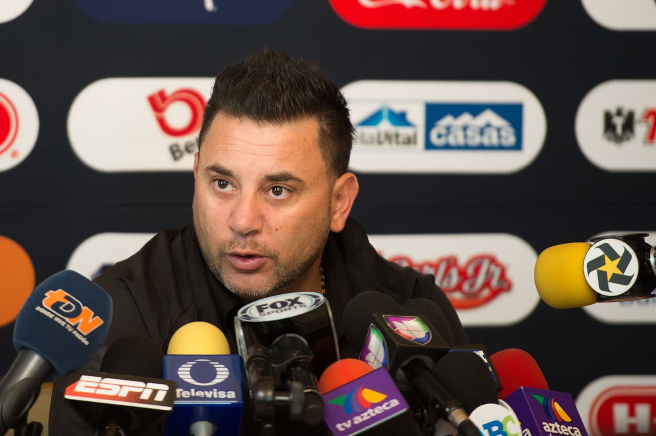 Antonio Mohamed supo antes del juego que Sambueza no arrancaría la semifinal