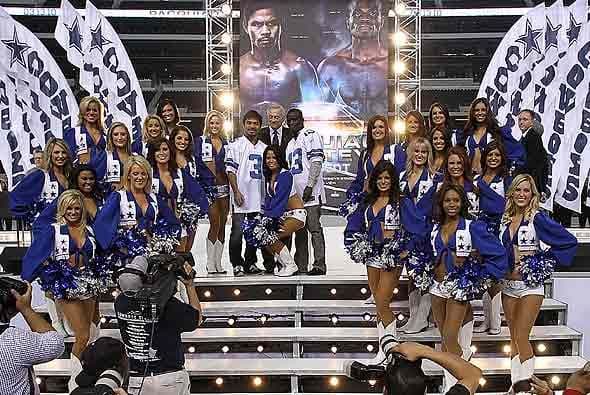 Manny Pacquiao y Joshua Clottey oficializaron su combate a celebrarse en el Cowboys Stadium el 13 de marzo.