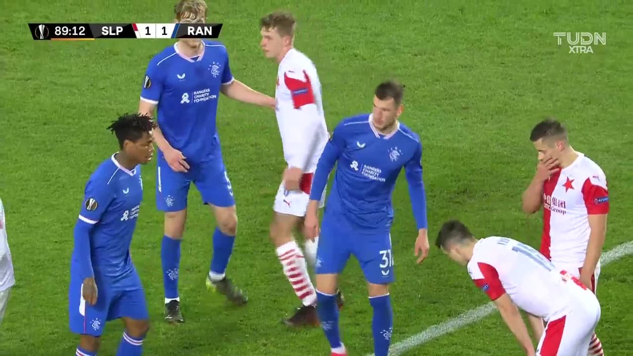 ¡TIRO ATAJADO! disparo por Jan Boril.