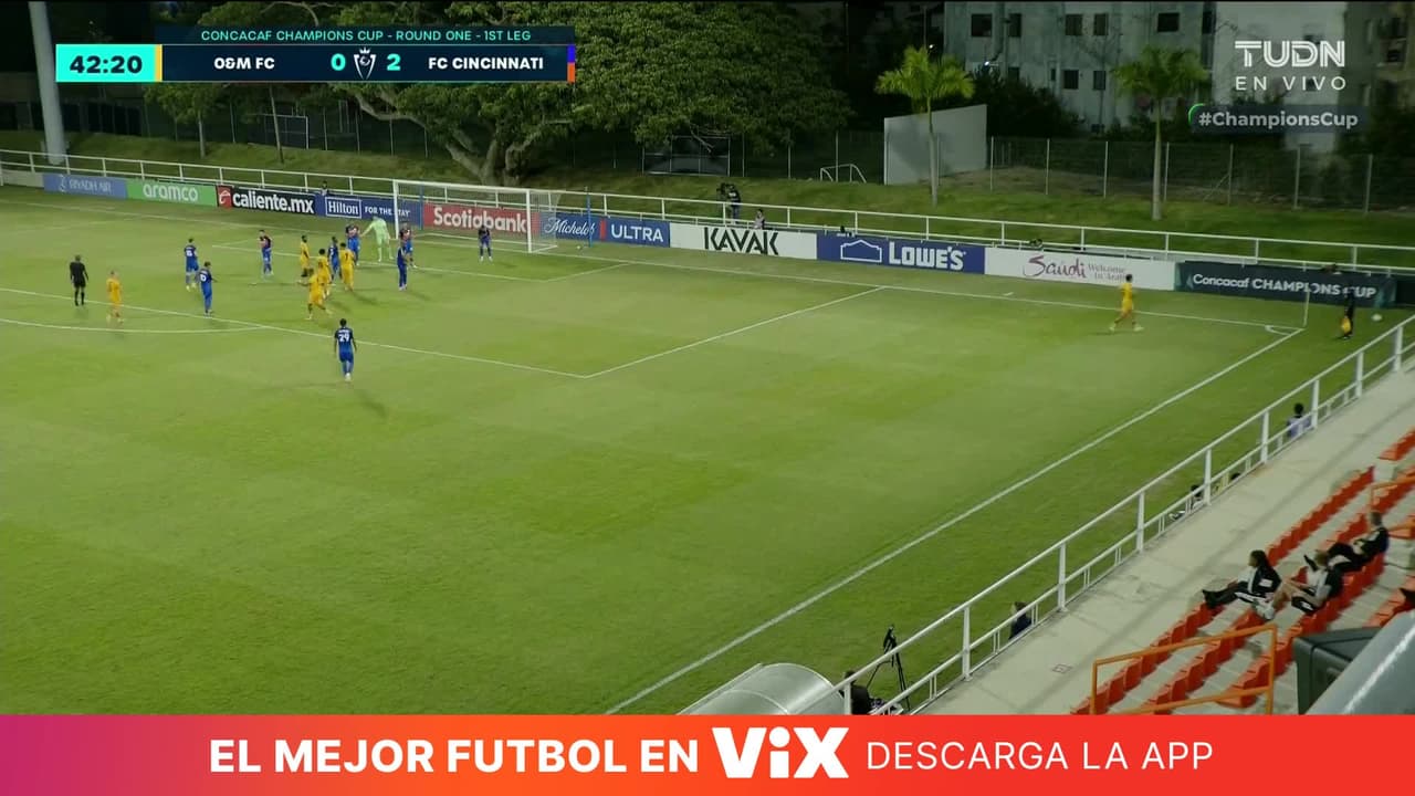 ¡ERA UN GOL CANTADO! Melo desaprovecha el tiro de esquina y no logra descontar