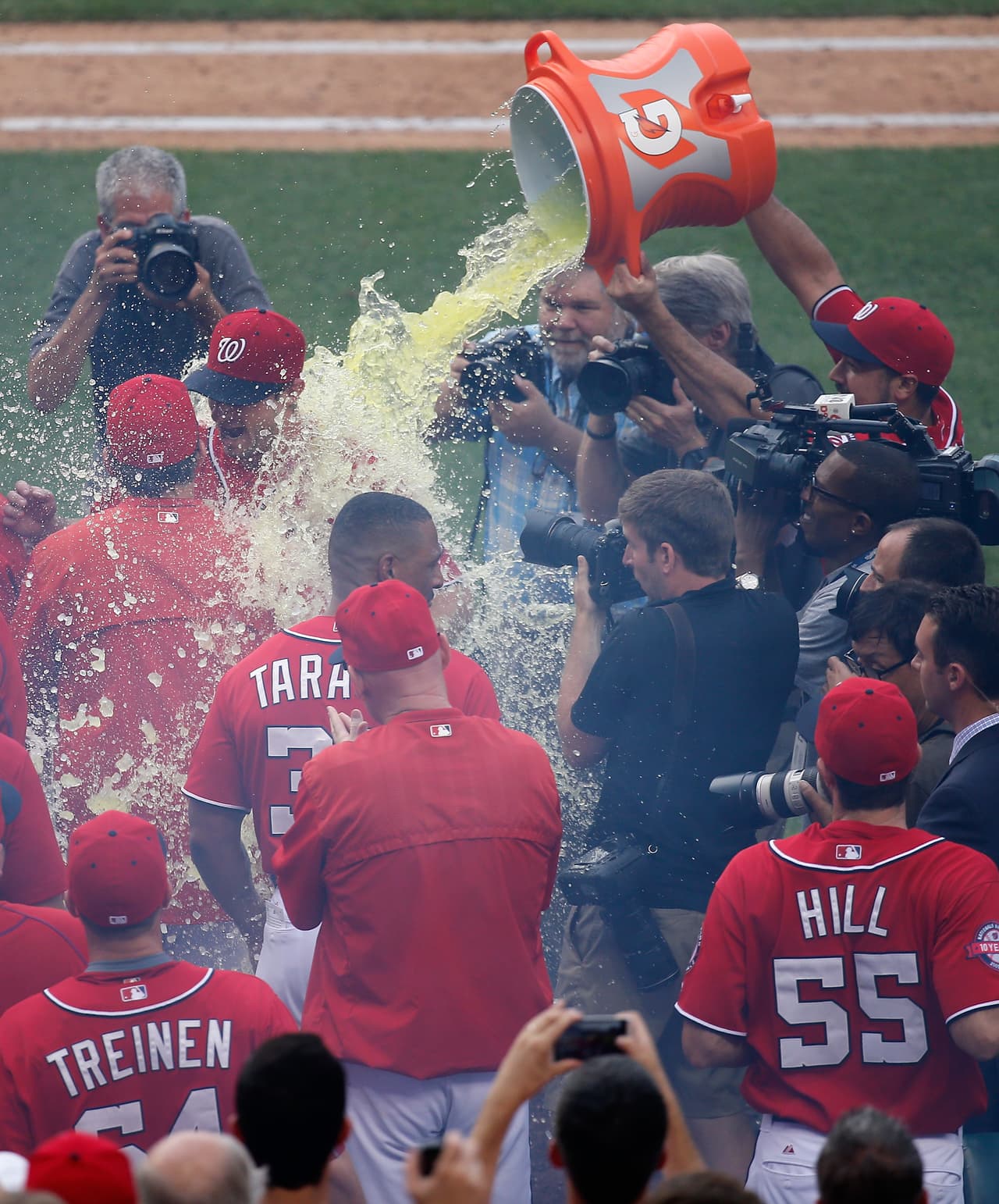 Papá no quería una corbata. Le di un juego sin hit