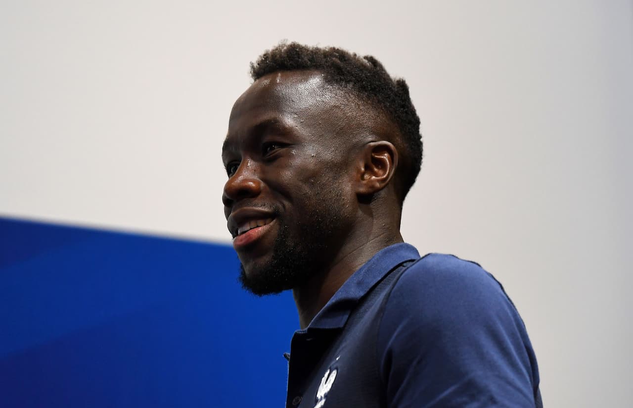 Sagna niega que haya "racismo" en la convocatoria de Francia