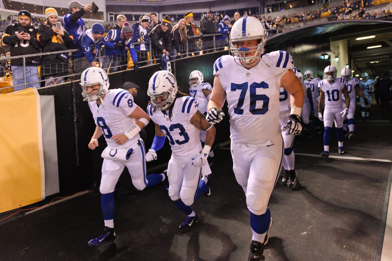 Los Steelers mantienen su paso para poder llegar a la postemporada al derrotar por apabullante marcador de 45-10 a los Colts. Checa las mejores tomas de este partido.