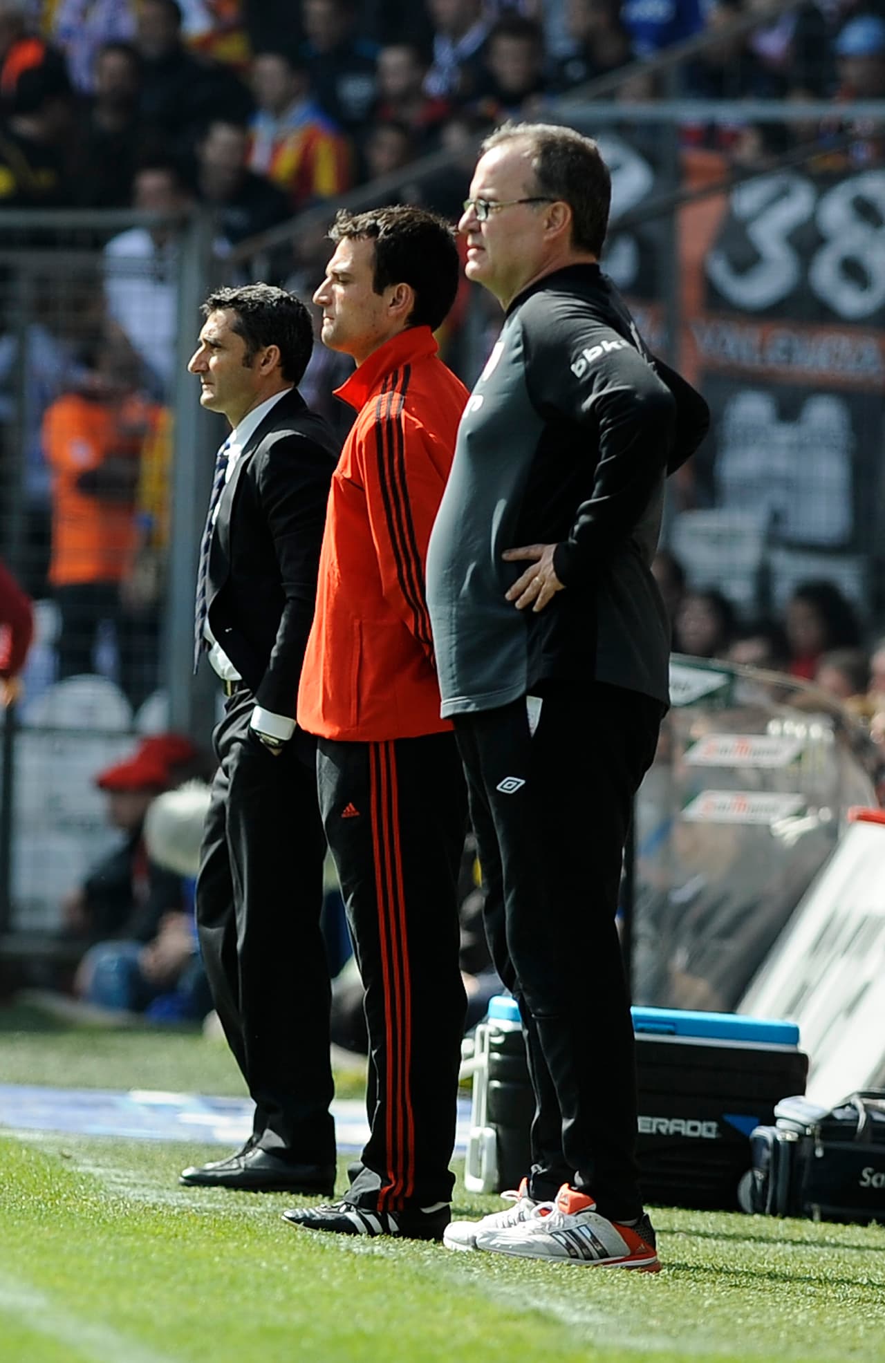 Mientras tanto, Marcelo Bielsa venía de una gran primera temporada en el Athletic, metiéndolos a finales y practicando un fútbol de antología.