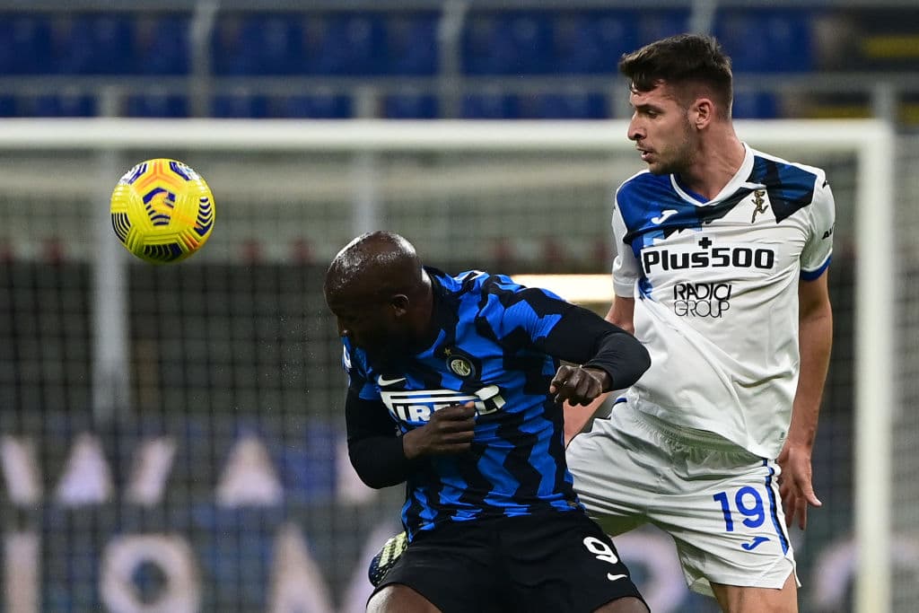Inter derrota al Atalanta por la mínima en el Estadio de San Siro. El gol solitario cayó por parte de Milan Skriniar al minuto 54 del partido, para cerrar la Jornada 26 de la Serie A y así los 'nerazzurri' se encuentran como super líderes en la tabla, seguidos por el Milan con tan solo seis puntos abajo.