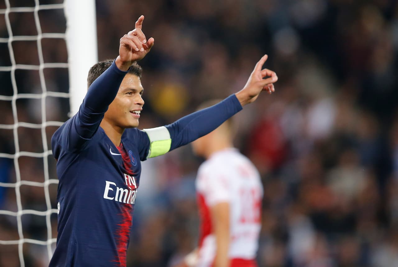 El segundo tiempo, con París Saint-Germain arriba en el marcador por goleada, fue de trámite para ponerse con 21 puntos en siete fechas como líder invicto en Francia.