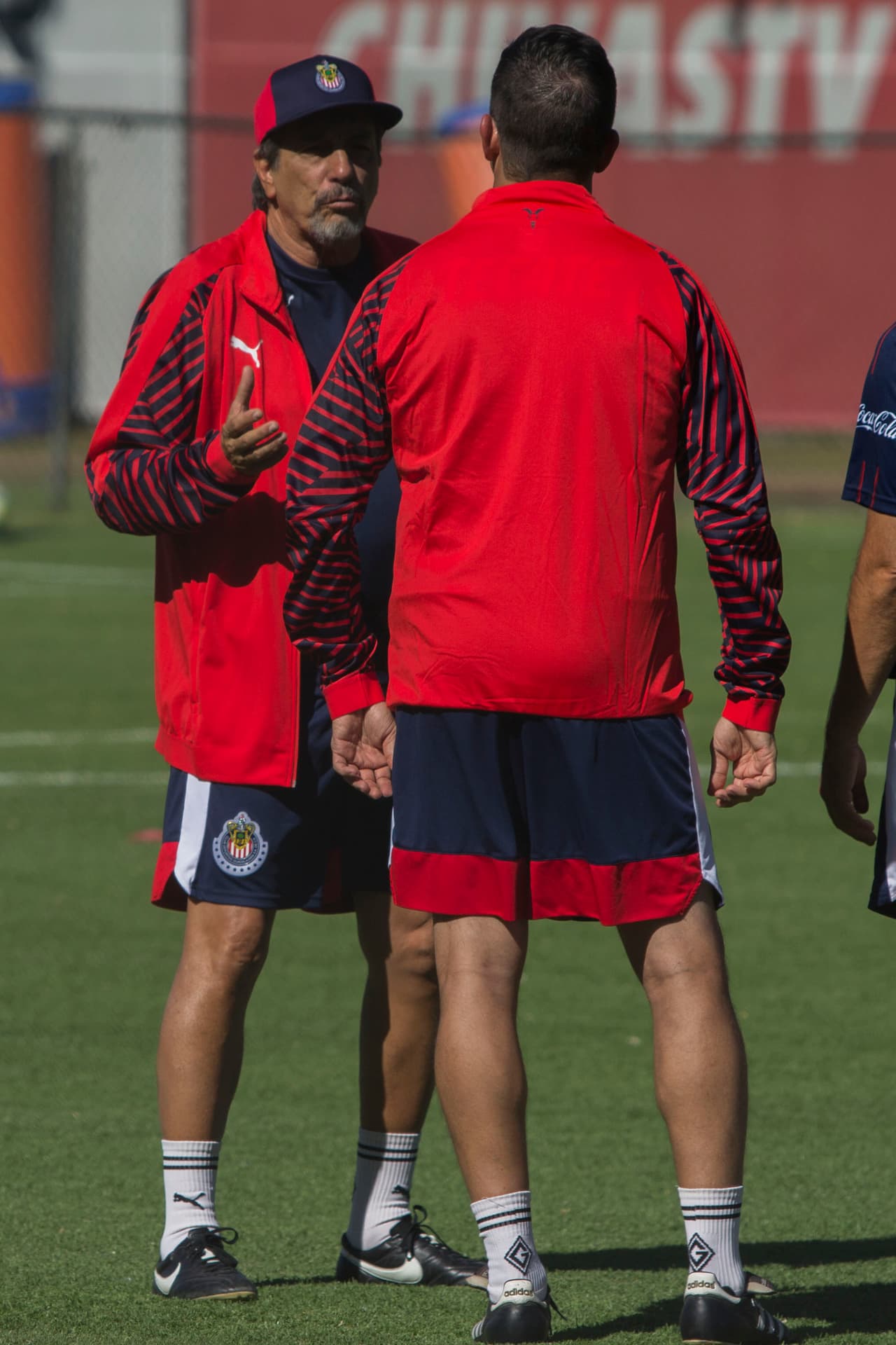 Tomas Boy tuvo su primera práctica como técnico de Chivas de Guadalajara, con la idea de poner su sello en el equipo para que se note en resultados en el Clausura 2019 de la Liga MX.
