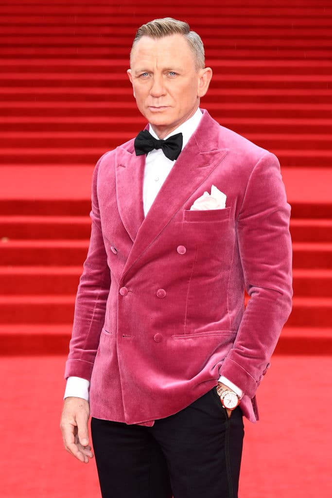 100 millones de dólares.