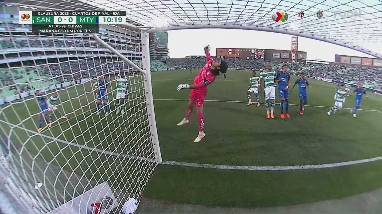 Berterame se queda a nada de un golazo para Monterrey