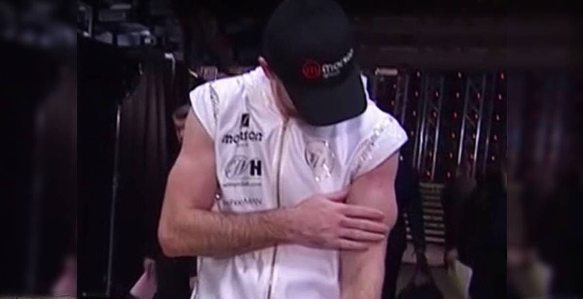 ¡Canelo desprendió bícep de Smith! Prensa inglesa revela imágenes