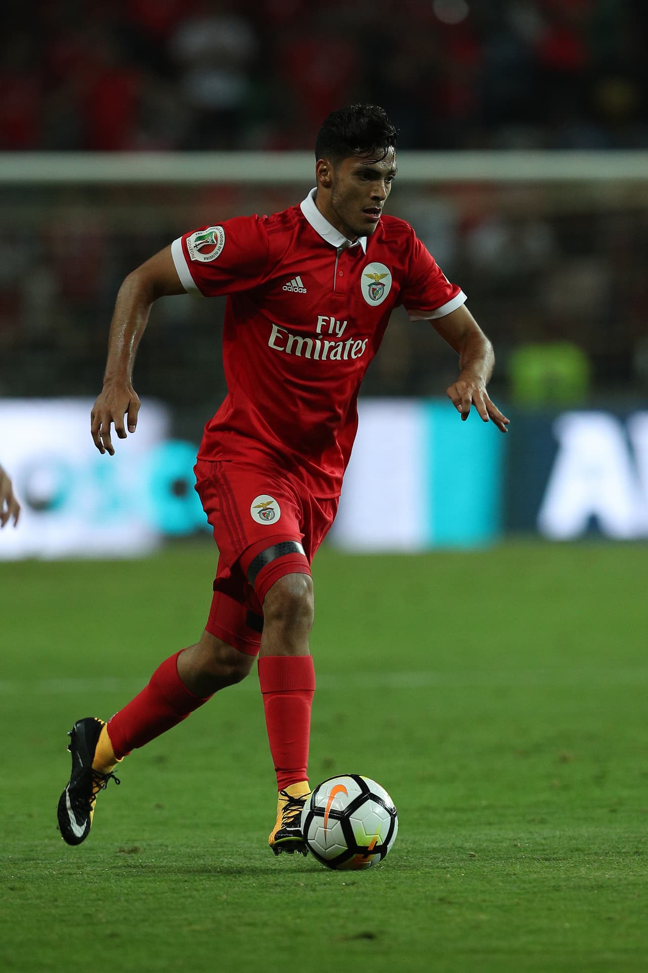 <b>Porto 0-0 Benfica: </b>por su parte, Raúl Jiménez fue suplente con las 'Águilas' y entró al partido al minuto 85.