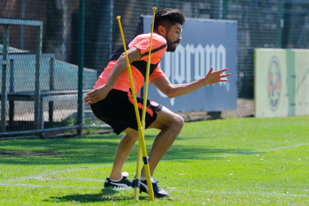 Oribe Peralta volvió a entrenar y su presencia en el entrenamiento de América genera liderazgo con miras al Clásico Nacional contra Chivas de Guadalajara en los Cuartos de Final de la Copa MX y en la Liga MX.