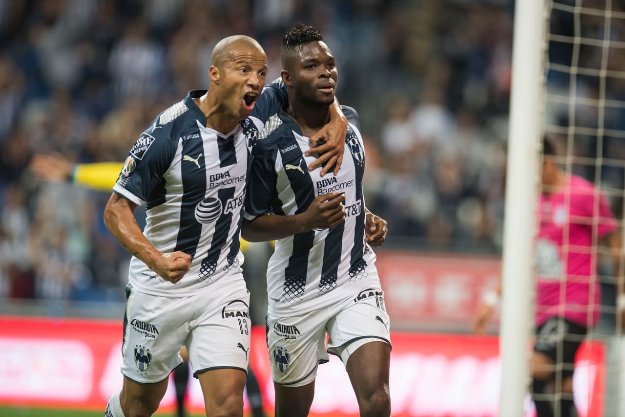 El colombiano quedó frente al portero Blanco, definió y, aunque la pelota pegó en el guardián Tuzo, se coló hasta tocar la red.