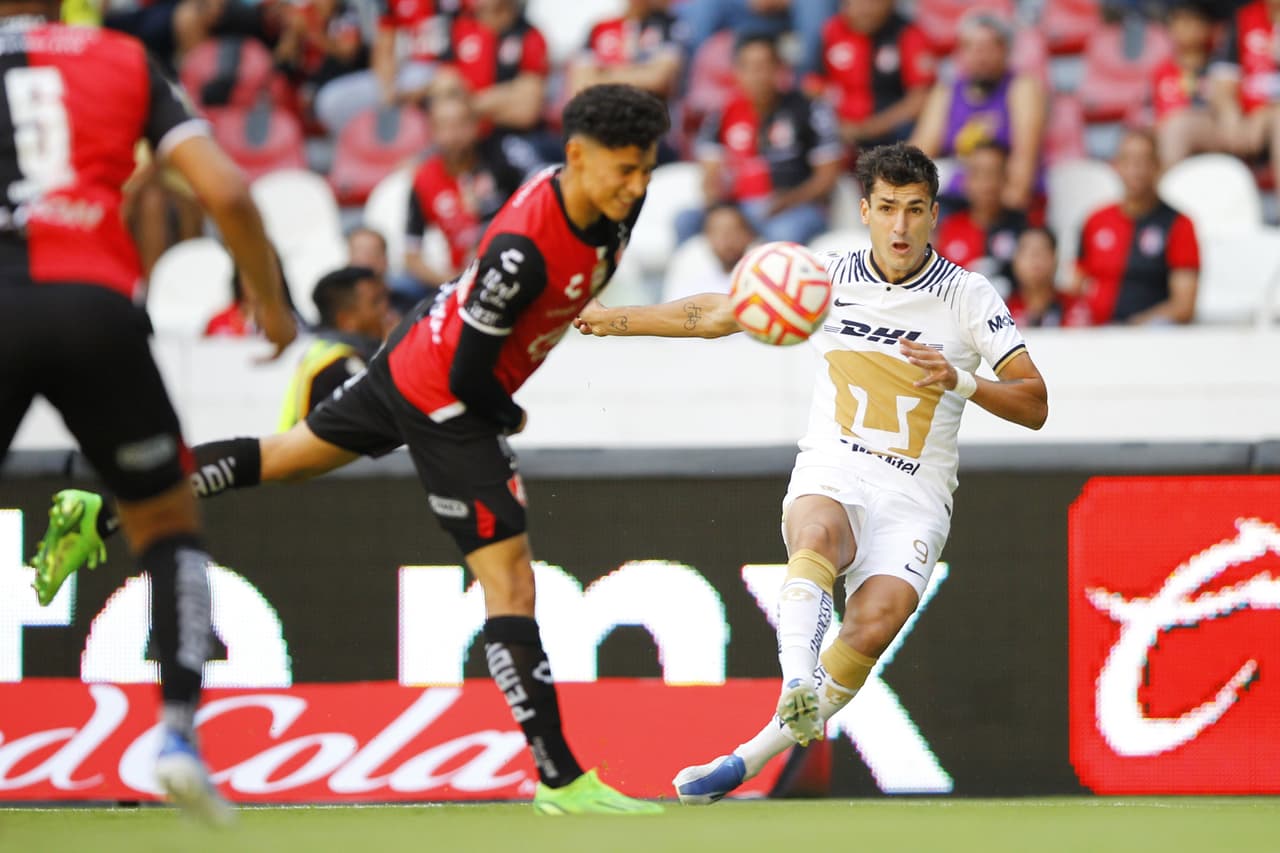 Atlas y Pumas se quedaron con las ganas y de la victoria al dividir puntos en un partido en el que humo emociones pero no goles.