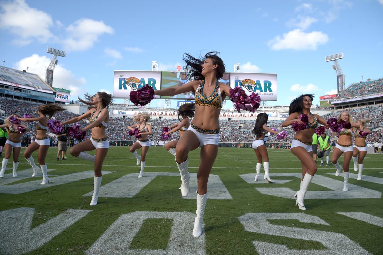 Son hermosas, tienen energía y sus bailes le dan alegría al ambiente en los estadios de la NFL: sin duda, las porristas tienen un papel muy especial para el espectáculo del fútbol americano.